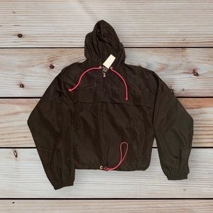 NWT Black Hooded Crop Pullover Windbreaker
